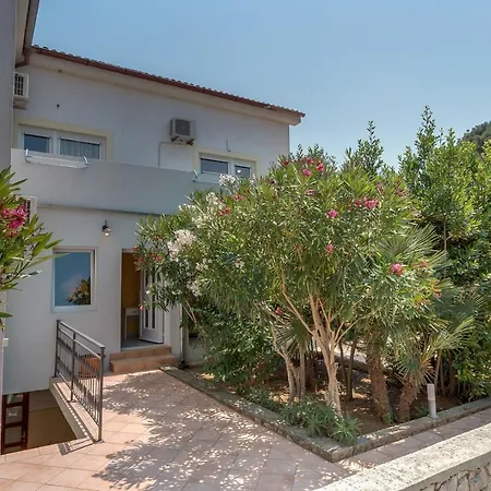 Belvedere Guest house 3*